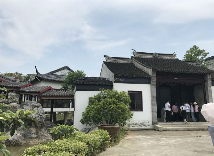 西山旅游團建基地 10030h00000092r7j8F1B_R_800_10000_Q90.jpg