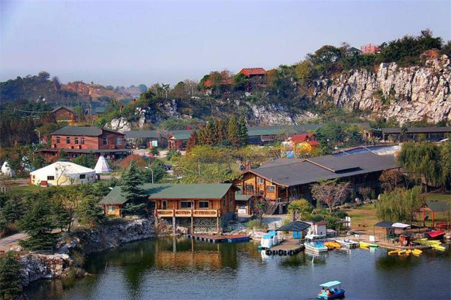 太湖牛仔風(fēng)情度假村 太湖牛仔風(fēng)情度假村團(tuán)建拓展場地