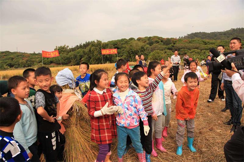 親子活動(dòng)旅游團(tuán)建 親子旅游團(tuán)建