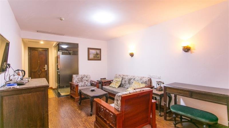 太湖營(yíng)地 客廳.jpg