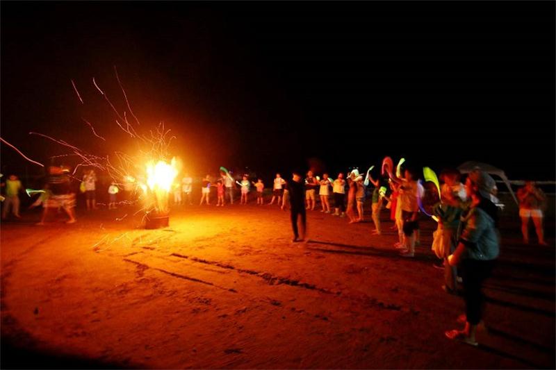 篝火晚會(huì)團(tuán)建 篝火晚會(huì).jpg