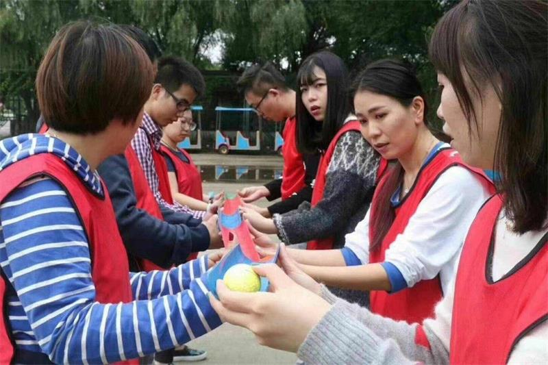 團建游戲 團建游戲