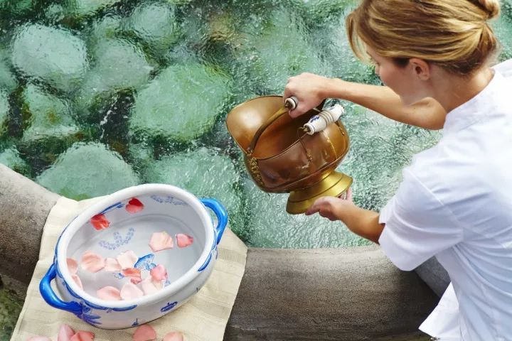 溫泉團(tuán)建活動(dòng) 冬季溫泉旅游攻略