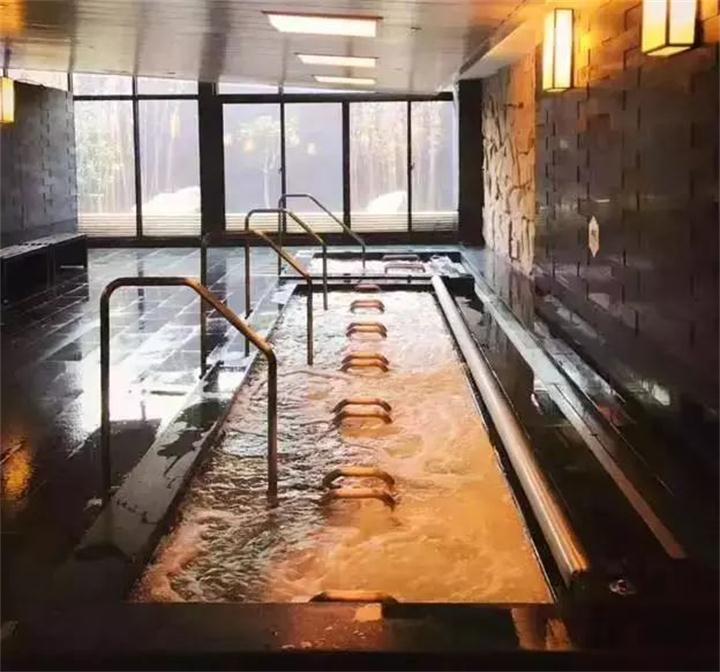 冬季旅游團(tuán)建 冬季溫泉