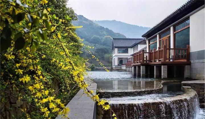 太湖溫泉旅游團(tuán)建 太湖溫泉