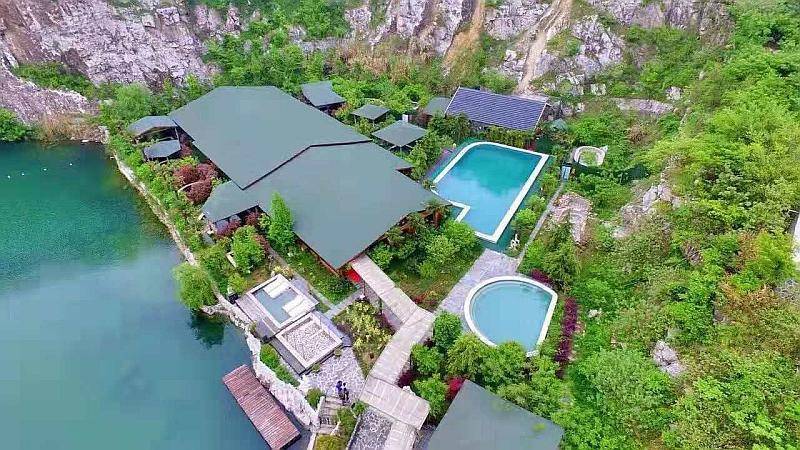 1609119065335604.jpg 冬季溫泉旅游團建策劃