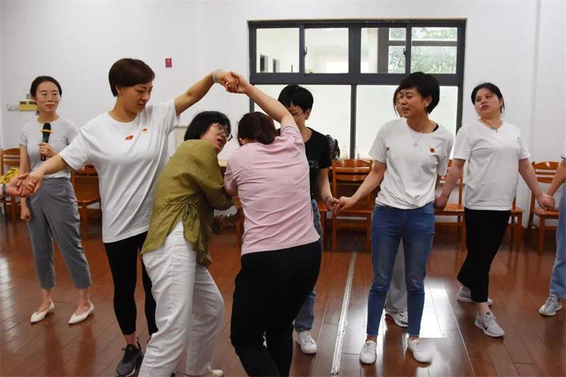 1630625222131130.jpg 護(hù)士旅游團(tuán)建策劃.jpg