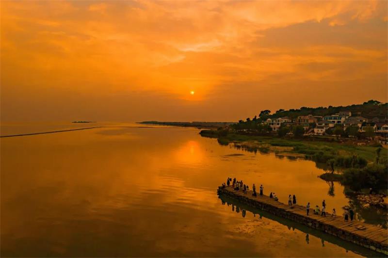 1631405822509496.jpg 秋季旅游團(tuán)建攻略.jpg